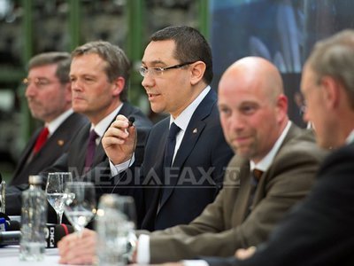 Ponta: În 2015, de la fabrica Daimler din Sebeș până la granița cu Ungaria se va merge pe autostradă