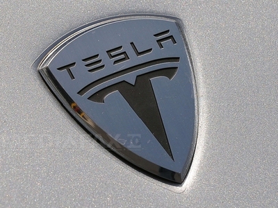 Tesla a livrat primele automobile în China, unde vrea să deschidă o fabrică
