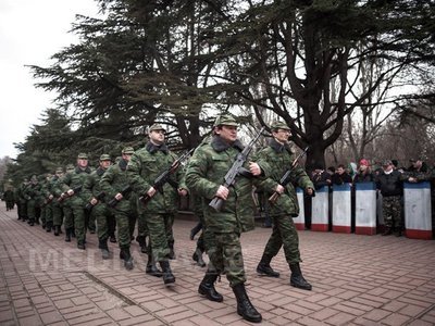 CRIZA DIN UCRAINA: Un prim batalion al Gărzii Naționale a fost trimis "pe front". Batalionul e format din oameni care au luptat pe Maidan