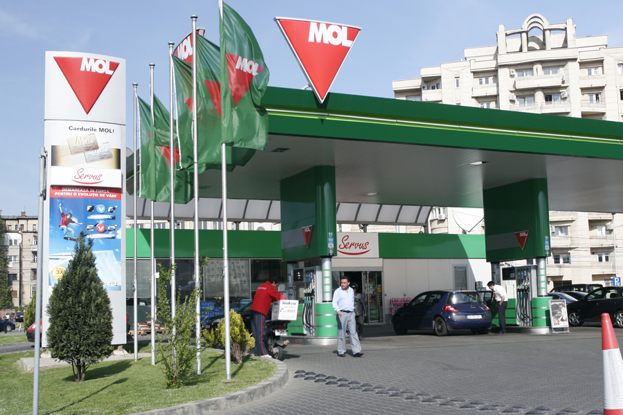 Mol cumpără toate stațiile Agip și ajunge la 189 de benzinării