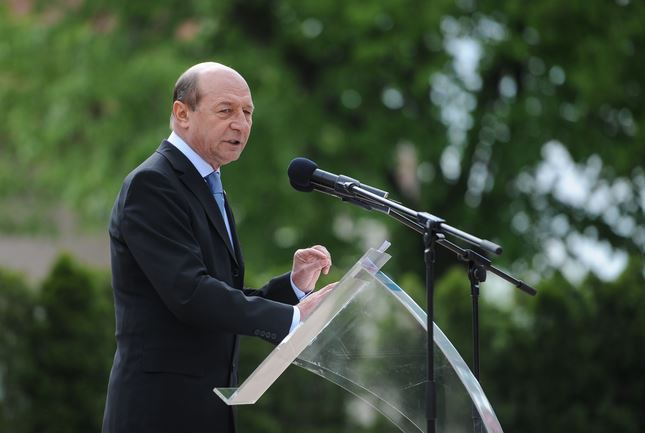 Băsescu: Nu există firmă străină care investește în România fără să ia ajutor de stat
