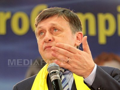 Antonescu: Merg la noi discuții cu liderii PPE în iunie, ultimele au avut loc în preajma alegerilor