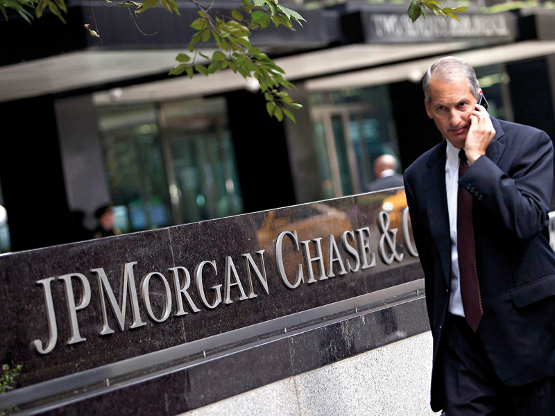 JP Morgan se teme  de concurența Facebook și Google