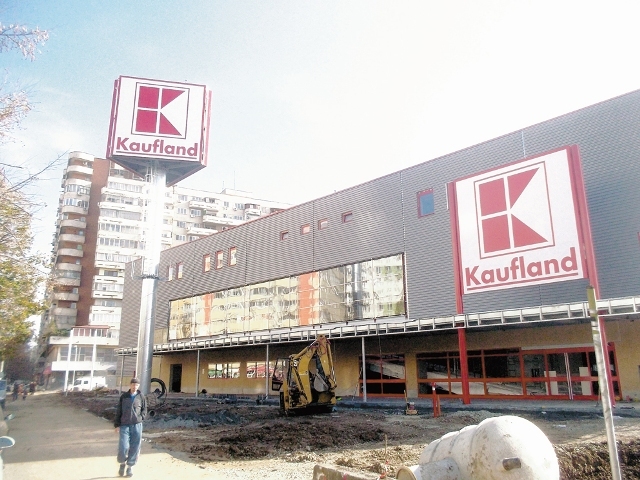 Kaufland renegociază contractul cu Coca-Cola. Produsele nu mai sunt prezente pe rafturi