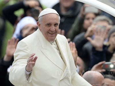 Papa Francisc: Peres și Abbas au fost invitați la Vatican la o rugăciune pentru pace, nu la o mediere