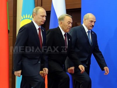 Rusia semnează cu Belarus și Kazahstan crearea unei Uniuni economice eurasiatice