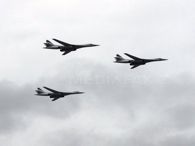 Cum arată bombardierele Tu-160, cu care Rogozin a amenințat că ”va trece” prin România