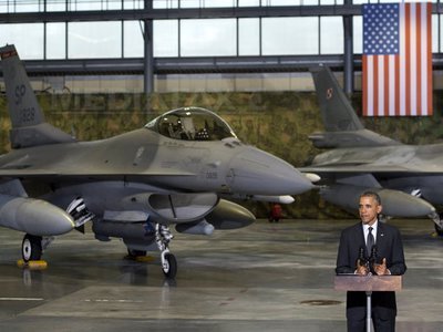 ÎNTÂLNIRE Obama - liderii țărilor est-europene: Președintele SUA propune un miliard de dolari pentru un plan de securitate în Europa de Est. Băsescu, prezent la discuțiile din Polonia