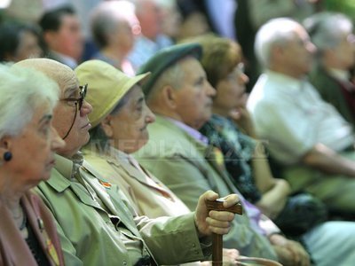 Comisia de muncă a Camerei a adoptat proiectul privind egalizarea vârstei de pensionare la 65 de ani