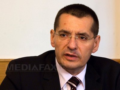 Referat DNA: Șeful Poliției s-a prezentat la Guvern, la solicitarea premierului, să discute cu Duicu