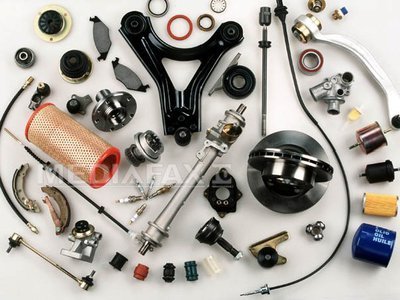 Comerțul auto a urcat în aprilie cu 3,9% în serie brută. Cine a avut cea mare contribuție la această creștere