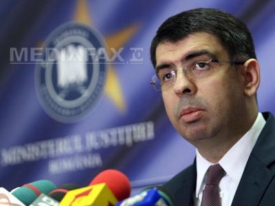 Cazanciuc: Nu s-a pus problema remanierii mele până acum, dar nimeni nu este pe vecie într-o funcție