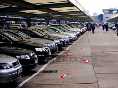 ANALIZĂ: Jumătate din mașinile second-hand la vânzare au kilometrajul ajustat. Care sunt prețurile corecte pentru automobile