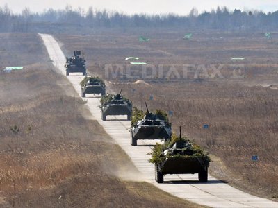 Rusia efectuează manevre militare în centrul țării: "O serie de unități motorizate și antiaeriene, plasate în ALERTĂ"