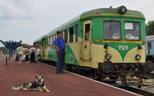 Cum își alungă CFR călătorii. Trenul-căruță care scoate din minți pasagerii