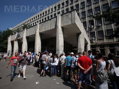 Percheziții la ASE și la locuința prodecanului Iuliu Șerbănescu, într-un dosar de corupție