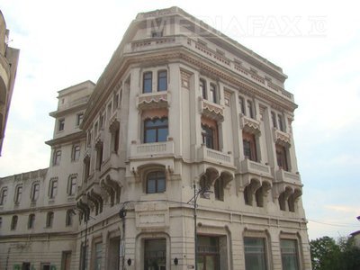 POVESTE URBANĂ: Clădirea BNR Constanța, închisă acum, a găzduit cel mai luxos hotel din oraș la început de secol XX - FOTO