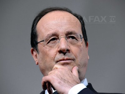 Hollande îndeamnă la respectarea "prezumției de nevinovăție" după inculparea lui Sarkozy