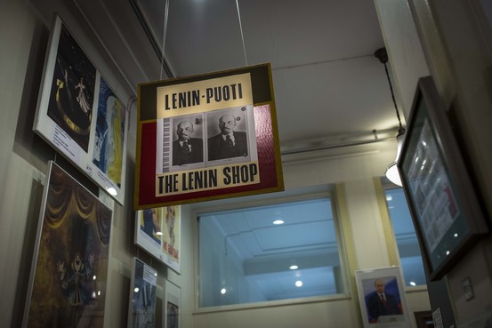 Cine mai face bani din amintirea lui Lenin (VIDEO)
