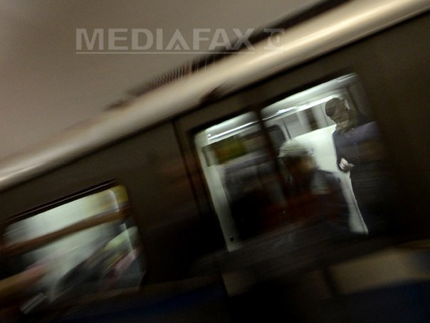 Cel puțin un mort și 50 de răniți în urma deraierii unei garnituri de metrou, la Moscova