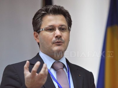 Ministrul Mihnea Costoiu, audiat ca martor în dosarul licențelor IT pentru școli