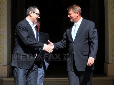 ANALIZĂ privind alegerile prezidențiale: În iulie, sondajele de opinie îl dau pe Ponta cu zece procente în fața lui Iohannis