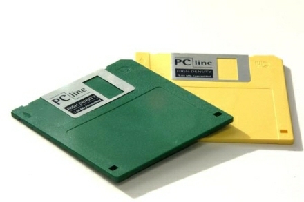 Technostalgia: discheta, Encarta sau screen-saver-ul, produse ce n-au mai avut nicio șansă în epoca smartphone-urilor