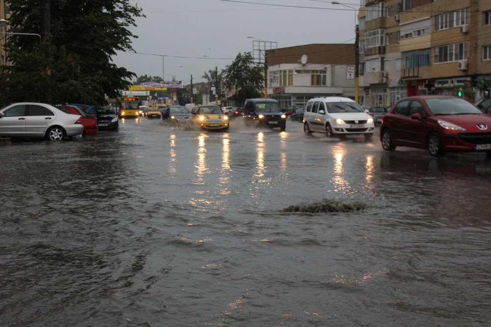 Imagini dezastruoase din Mamaia. Sute de turiști au fost afectați (VIDEO)