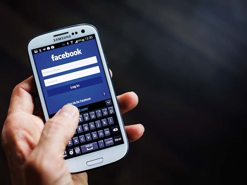 Lecții de monetizare de la Facebook. Rețeaua de socializare devine tot mai mult o mașină de făcut bani
