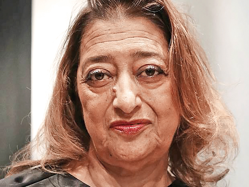 Vreți veselă de 10.000 de lire? Încercați marca Zaha Hadid (GALERIE FOTO)