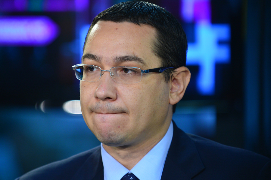 Sechestrul pe conturile și stocurile Lukoil a fost ridicat după intervenția lui Victor Ponta. Rafinăria începe pregătirea pentru pornire
