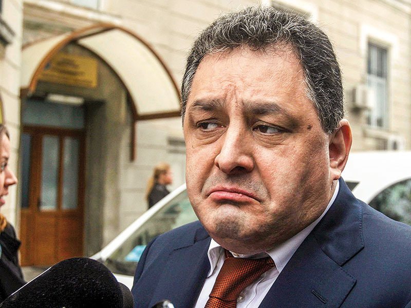Drama politicianului atacat de toată lumea. Perlele politice ale săptămânii