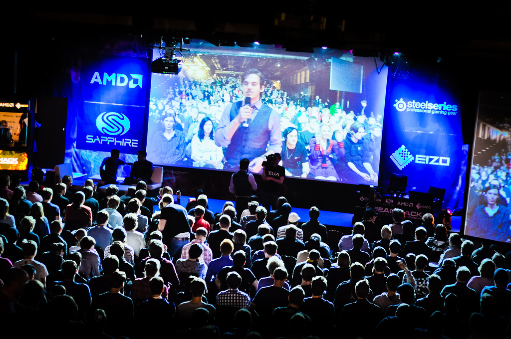 e-Sports, un fenomen cu tot mai mulți adepți