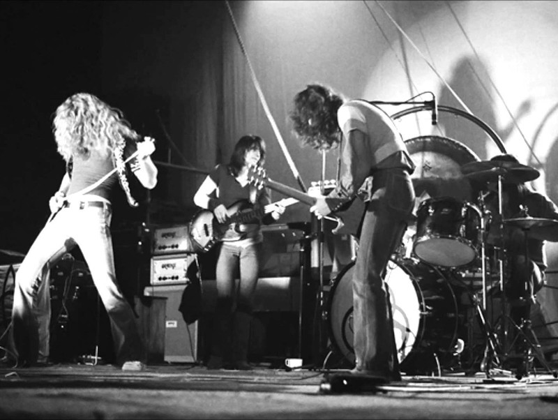 Robert Plant refuză să reunească trupa Led Zeppelin, în pofida unei oferte de 800 milioane de dolari