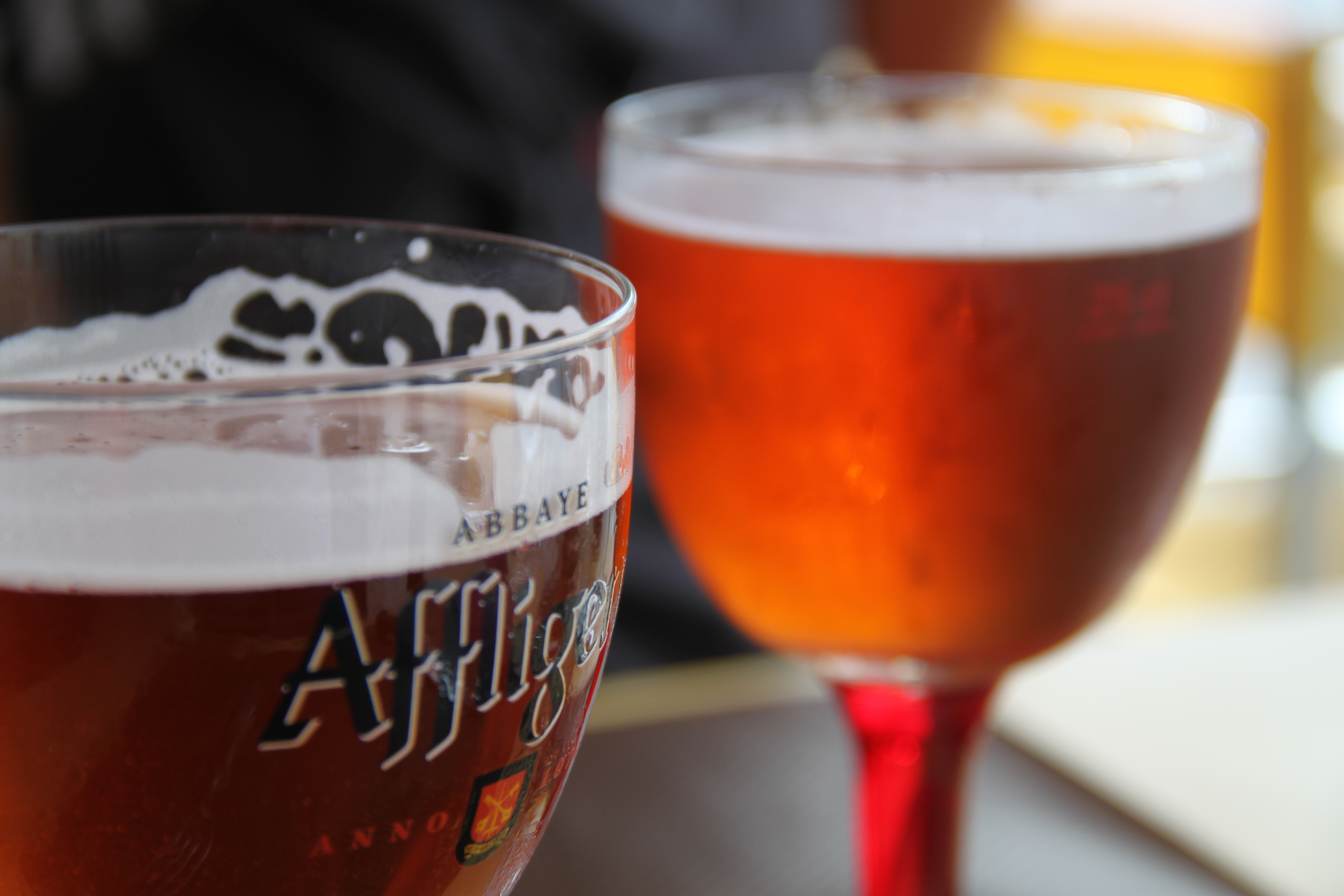 Reportaj: Berea Affligem scoate la război vechimea, rețeta secretă și bugetele consistente de promovare ale Heineken
