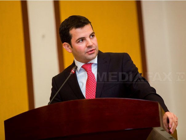 Constantin: Bugetul pe 2015 permite să realizăm ce am stabilit cu fermierii, inclusiv plata motorinei
