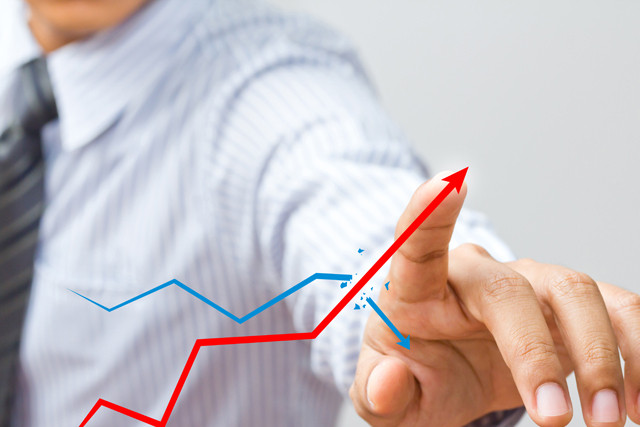 Economia a crescut cu 1,8% în al treilea trimestru față de trimestrul 2, susținută de industrie și IT&C
