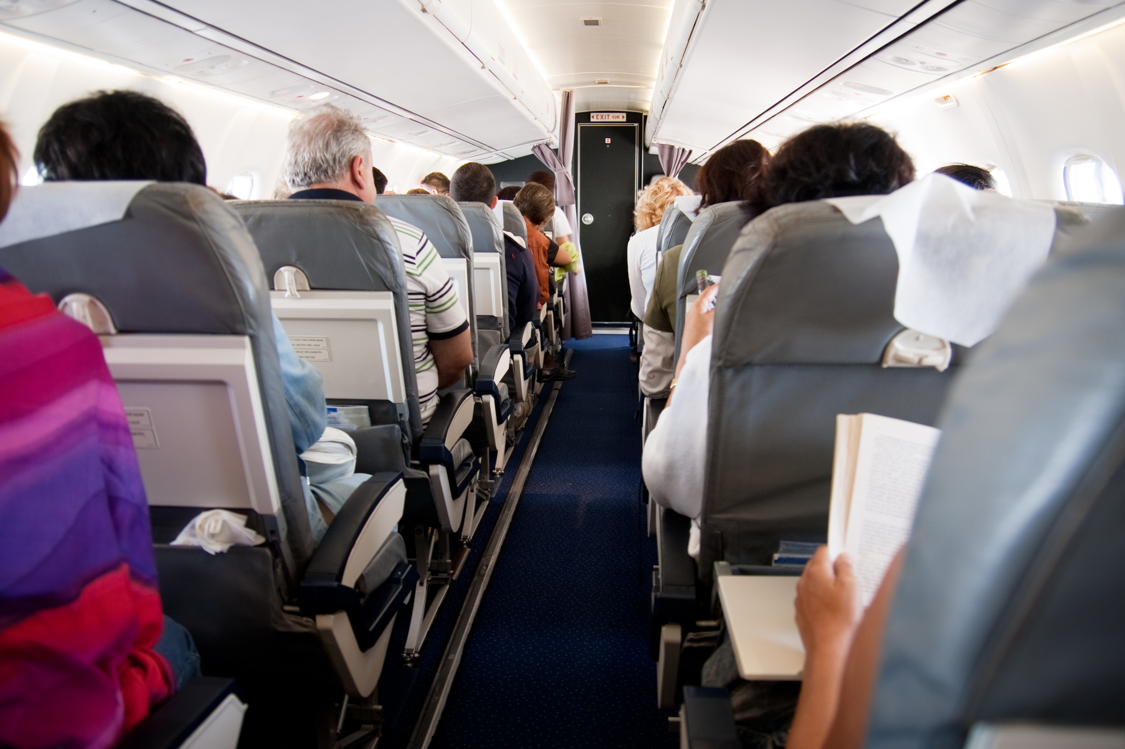 Metoda simplă prin care un pasager obține un loc mai bun în avion fără să plătească