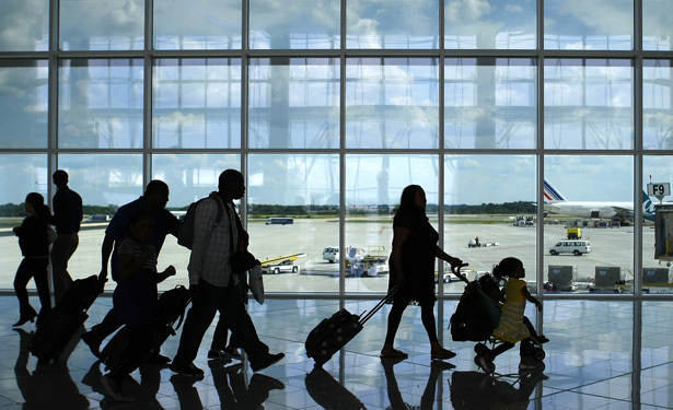 Soluția ingenioasă găsită de un tânăr IT-ist pentru un aeroport. Acum este predată în manuale