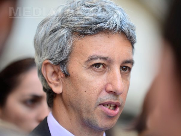 Diaconescu: PP-DD vrea vot obligatoriu, de la 16 ani și 300 de parlamentari, fără imunitate și salariu