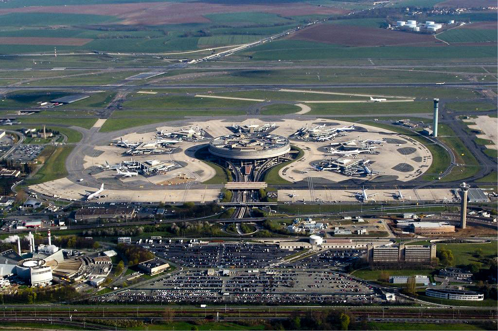 Air France crește frecvența zborurilor zilnice către Paris. Șapte curse între București și Paris, dintre care doar una este low-cost
