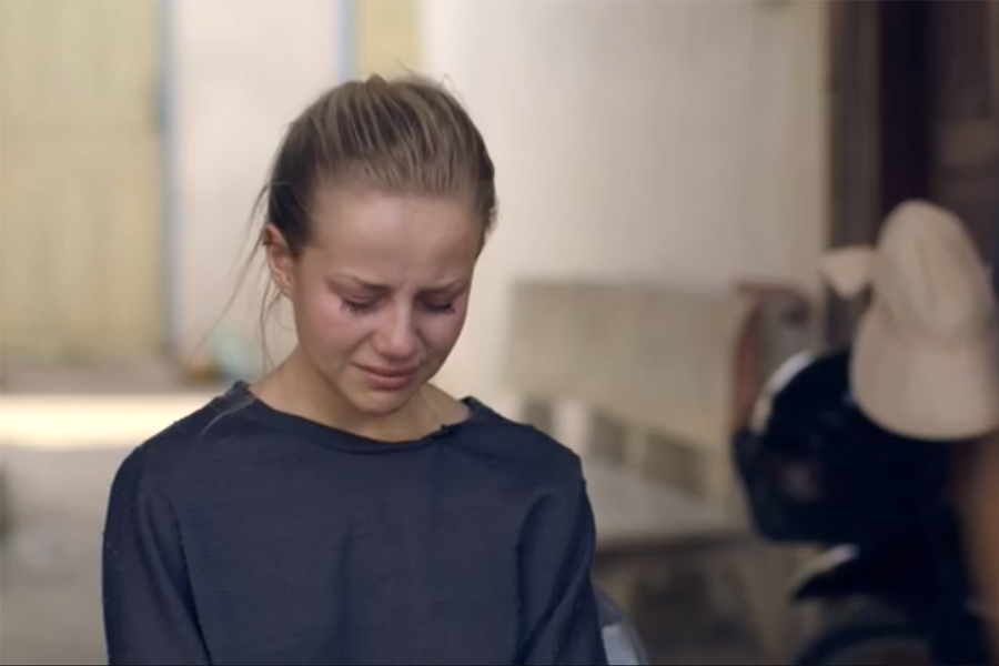 Trei bloggerițe de modă au vizitat o fabrică H&M. S-au întors plângând - VIDEO