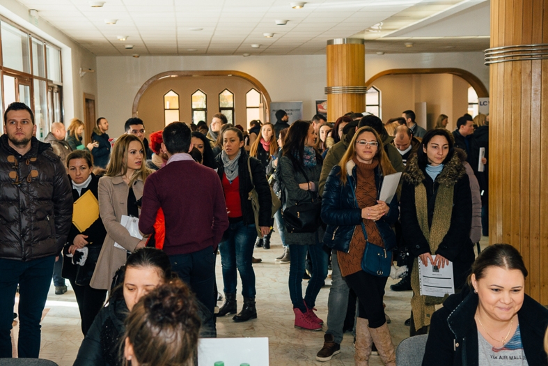 Peste 3.000 de brașoveni au participat la ziua dedicată angajărilor la Coresi