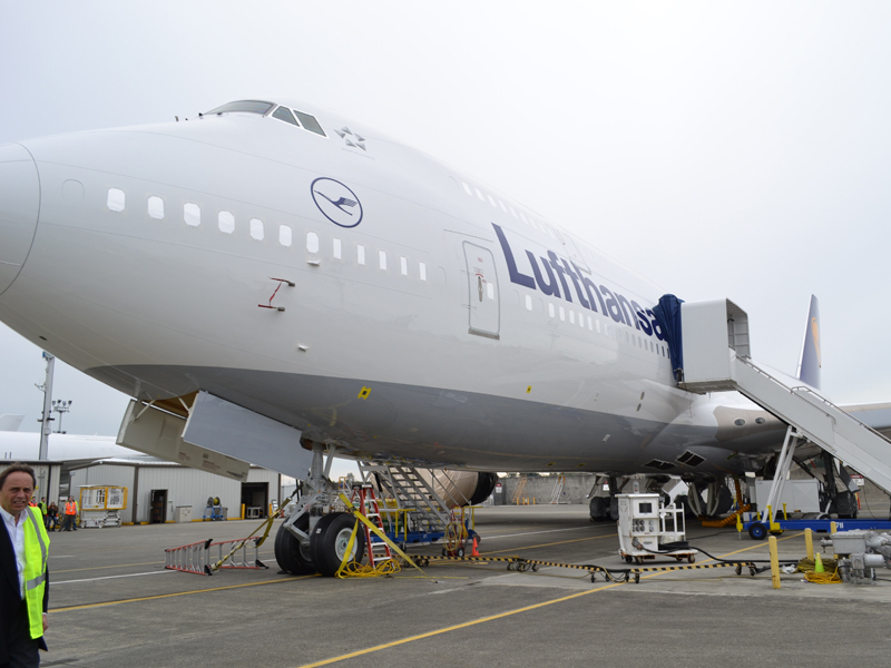 Lufthansa vânează corporatiștii din avion că să le furnizeze oferte personalizate