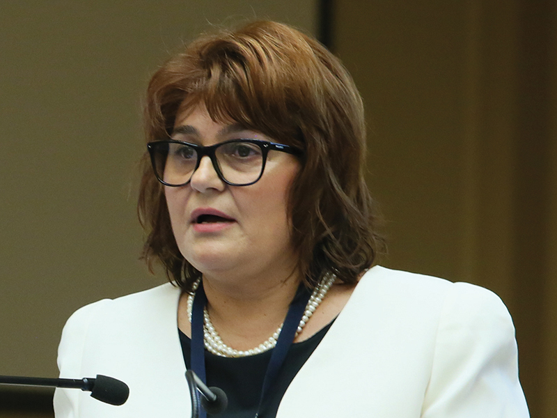 Educația financiară ar putea reduce  probleme precum împrumuturile în monedă străină sau explozia cardului de credit