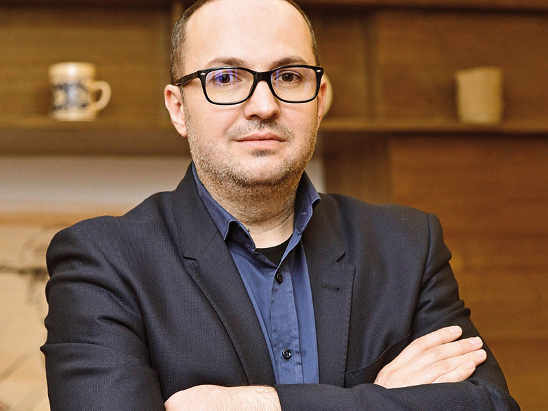Un tânăr care a început să facă business la 10 ani deține astăzi o afacere de 15 milioane de euro cu 200 de angajați