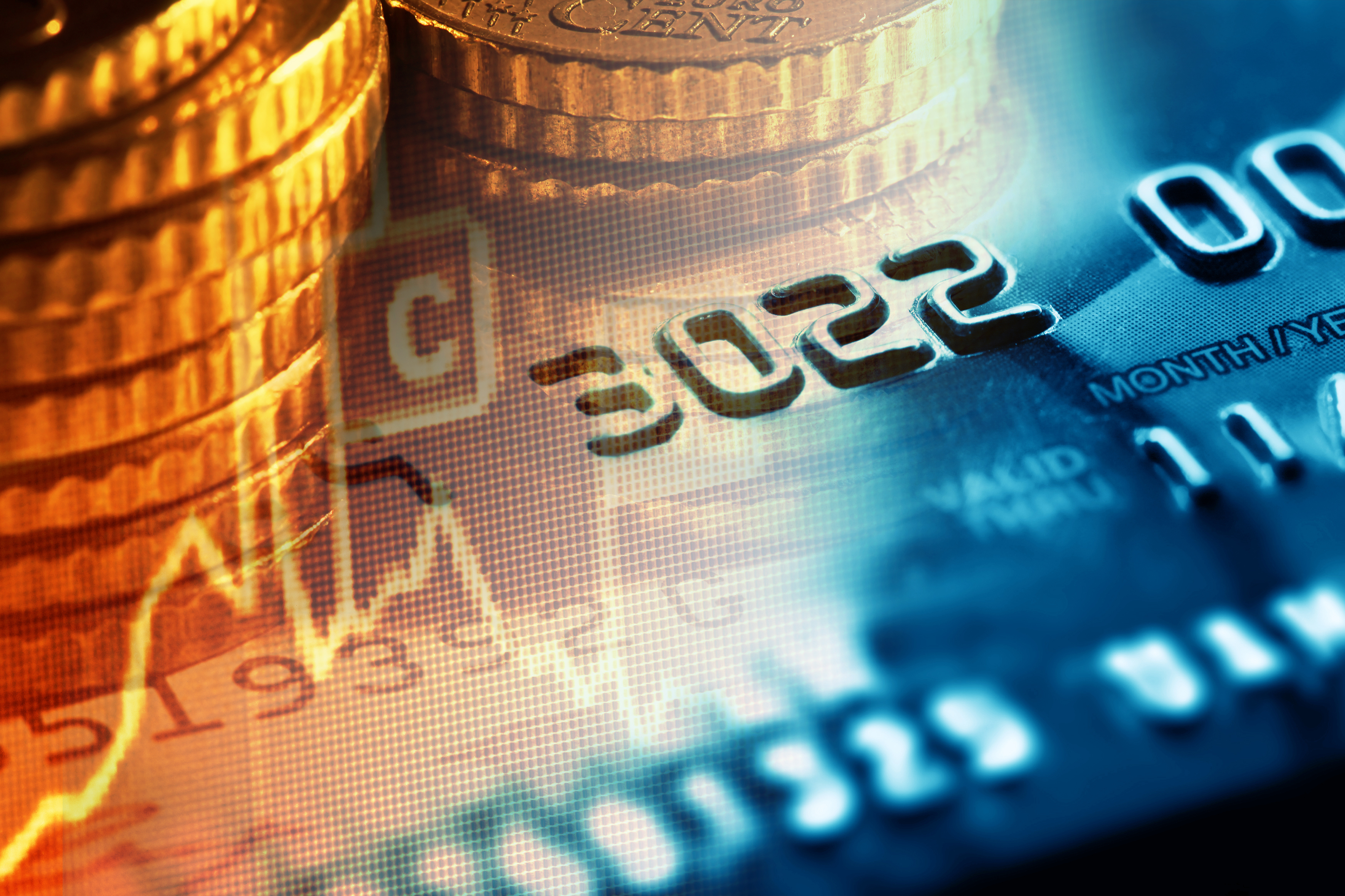 Dolarul și francul elvețian ar putea trece de 5 lei în 2015, în timp ce cursul leu-euro va rămâne stabil