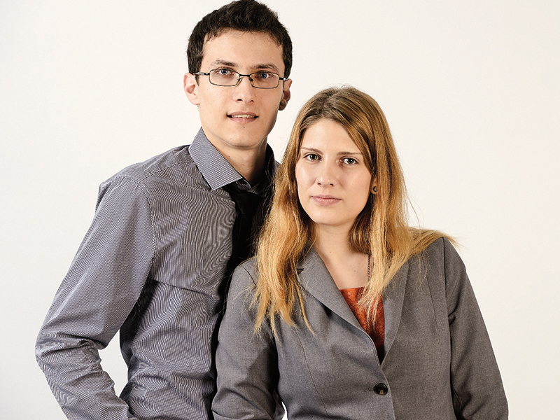 Doi antreprenori care au obținut bani nerambursabili de la stat pentru afacerea lor îi învață și pe alții să-și facă SRL-D