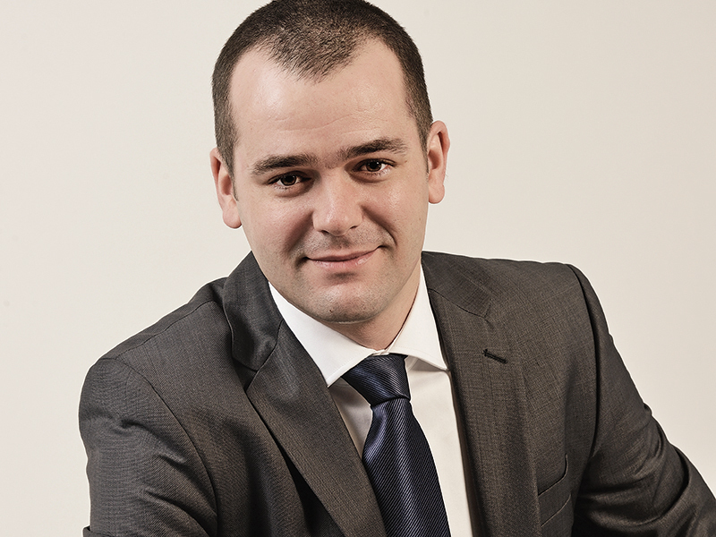 S-a întors la prima dragoste și a ajuns la cele mai mari profituri din istoria firmei