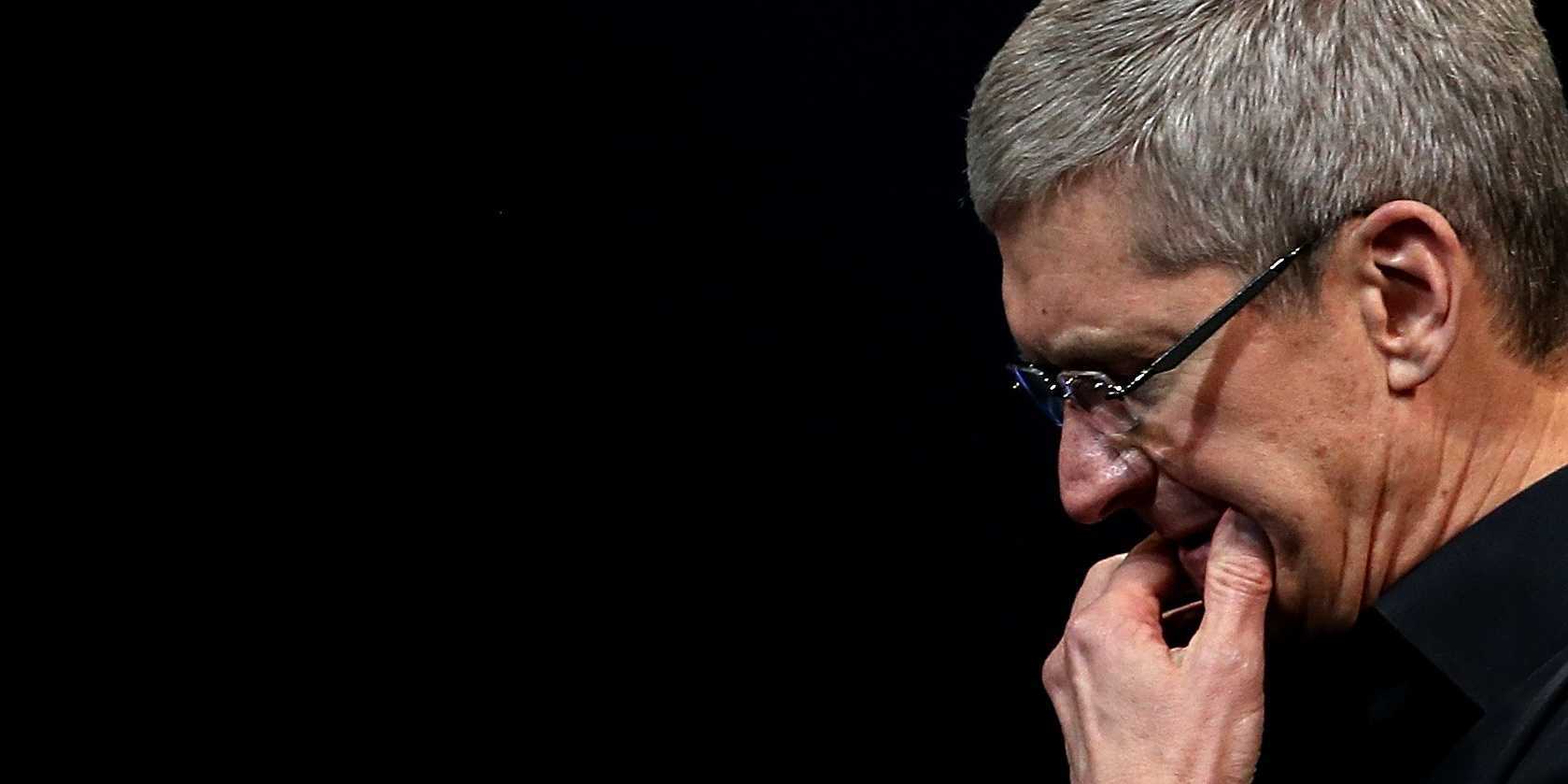 Peste două treimi dintre americani nu sunt interesați să cumpere Apple Watch. Proiectul pare a fi un eșec răsunător
